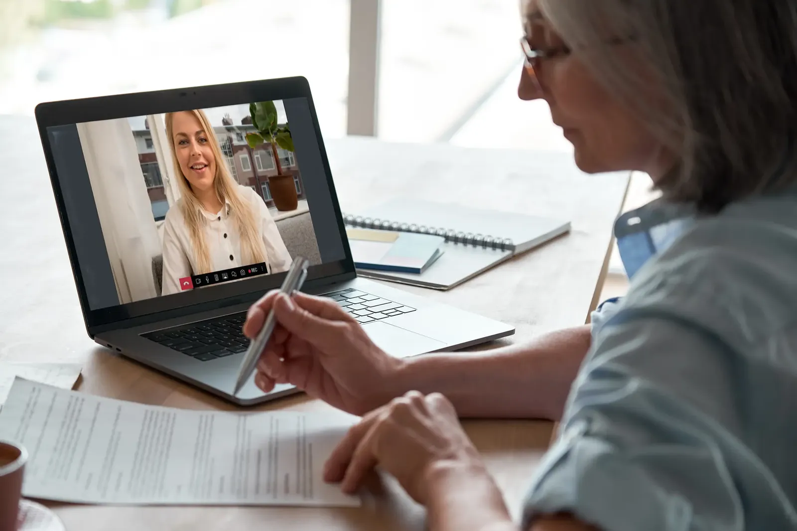 Beeldbellen met een arboarts of bedrijfsarts via WeSeeDo.